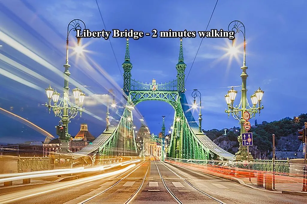 Central Budapest Apartment 0*,