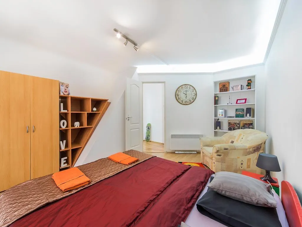 Central Budapest Apartment 0*,